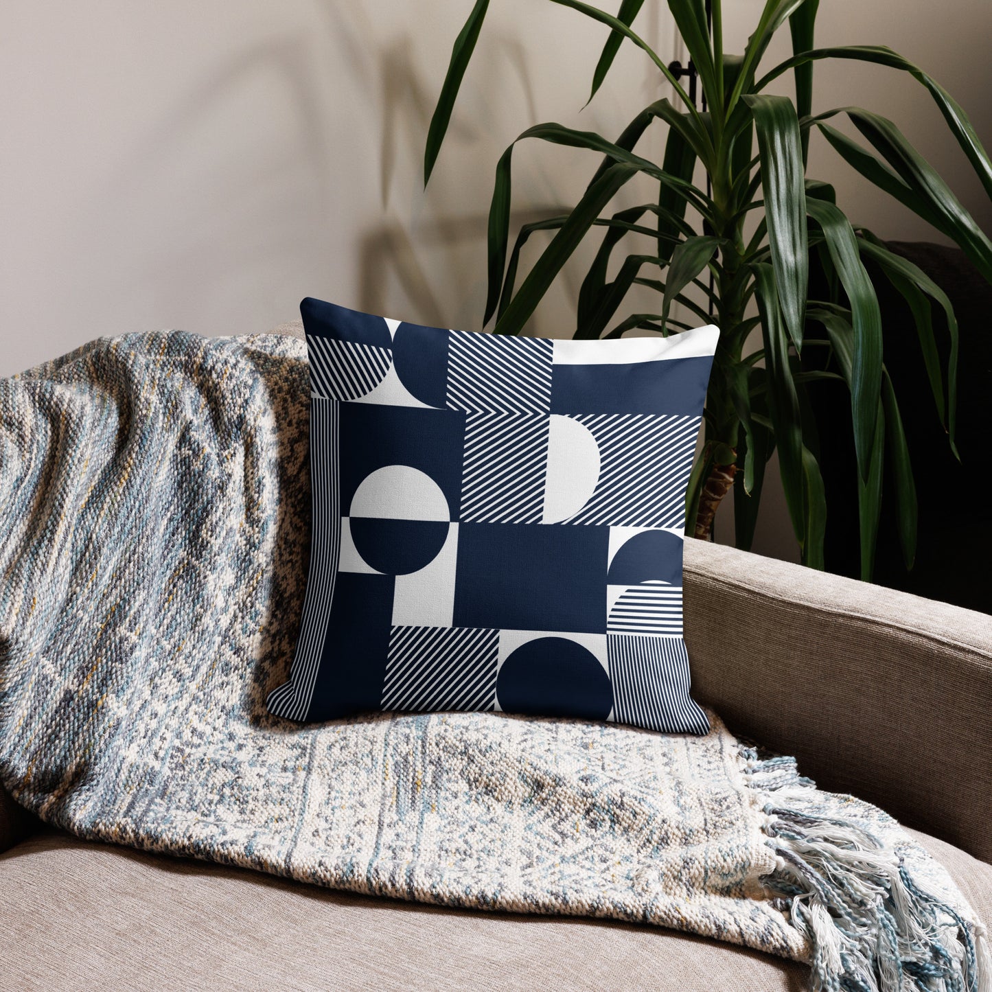 Premium Pillow Black & White