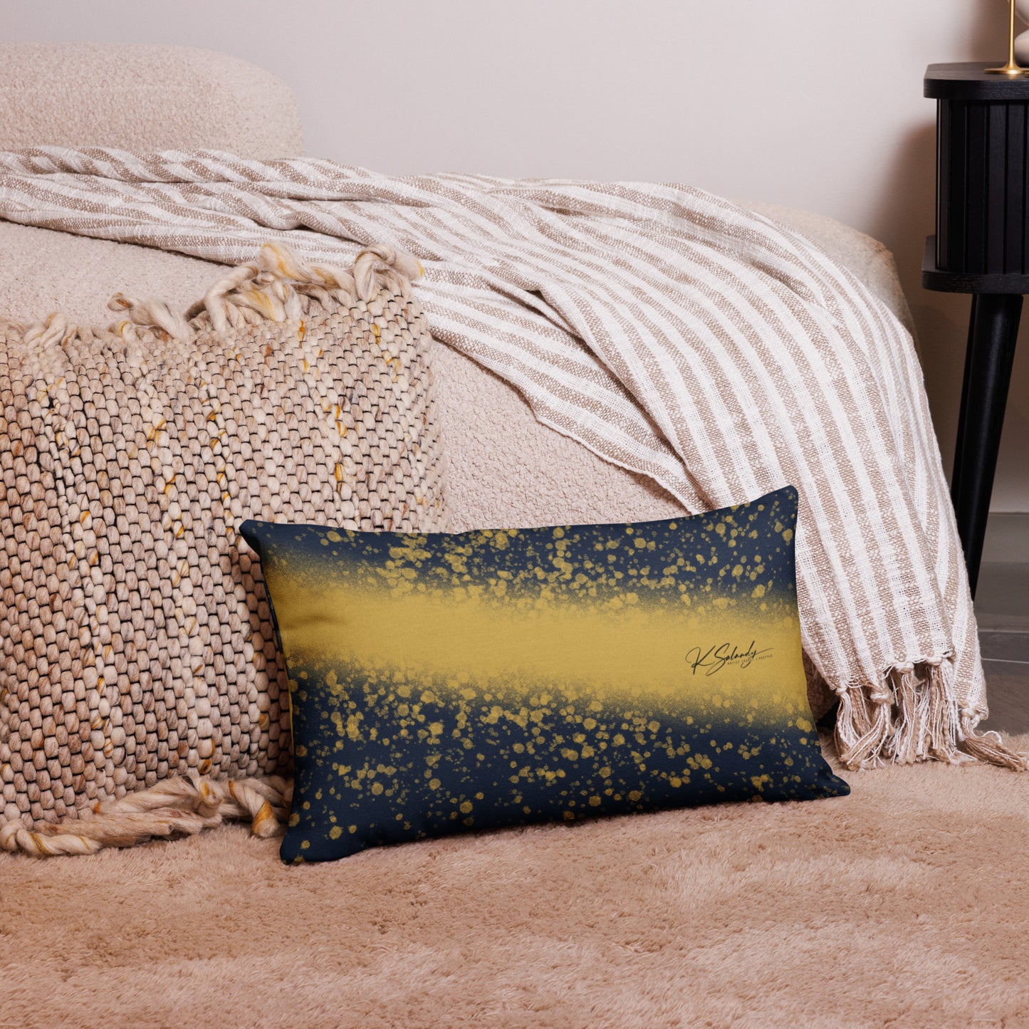 Premium Pillow - Crown Lady
