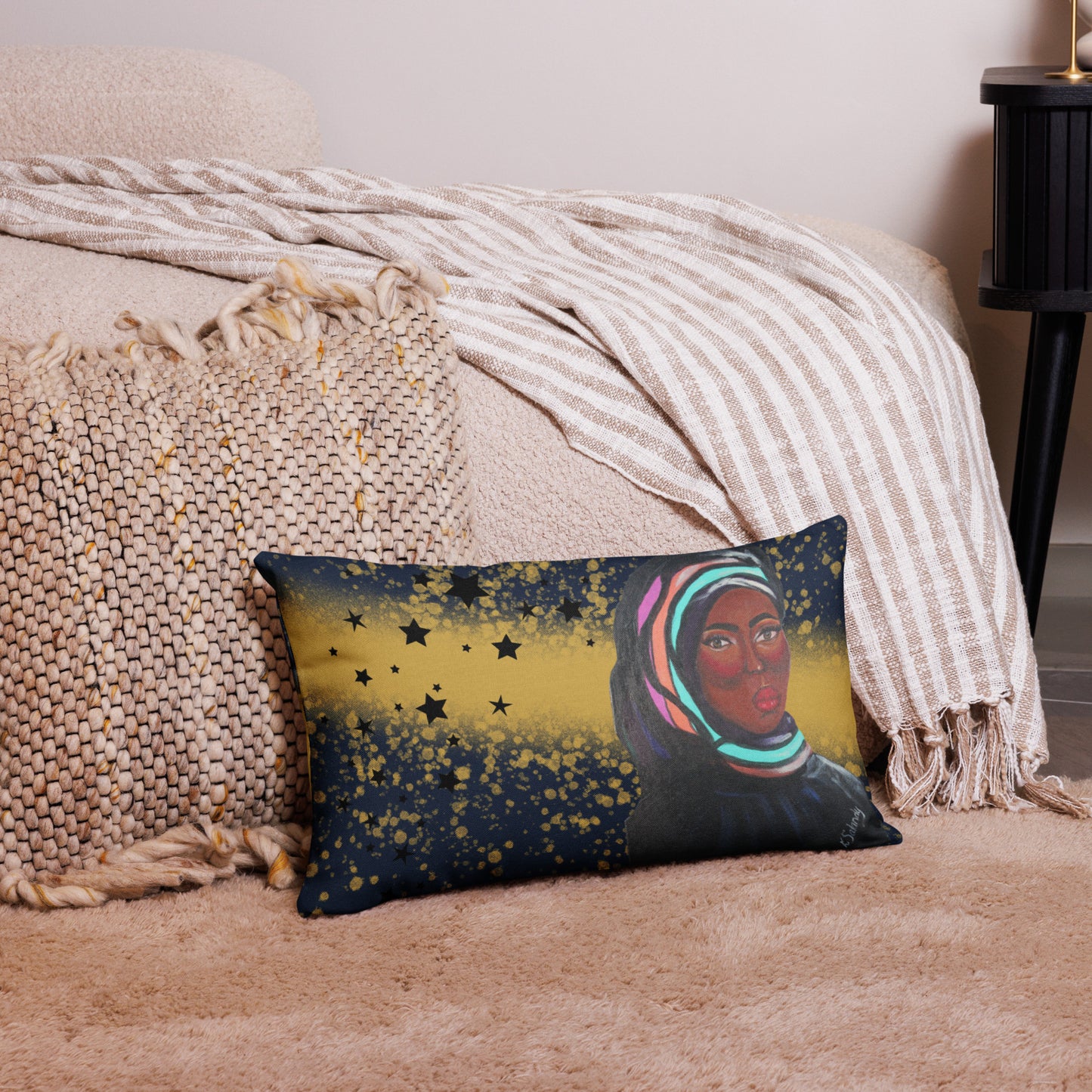 Premium Pillow - Crown Lady