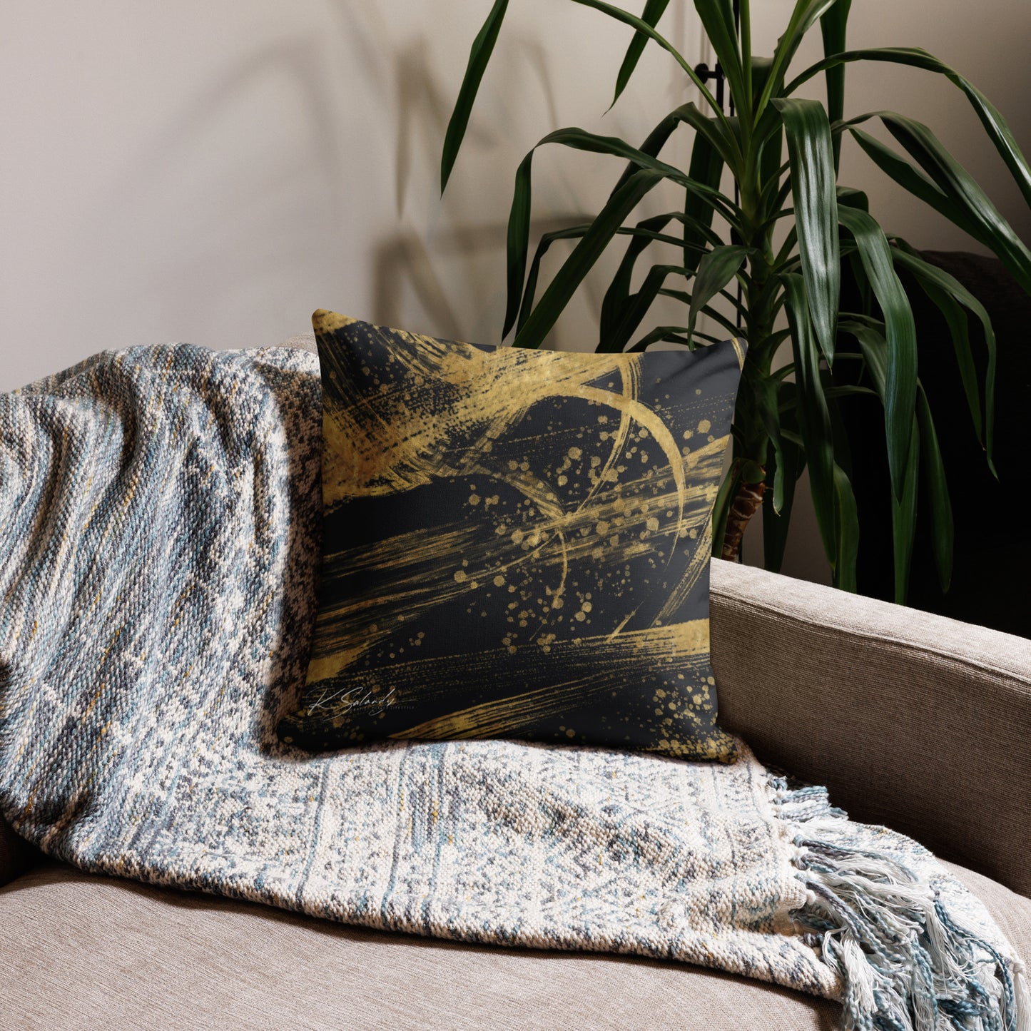 Premium Pillow Black & brown